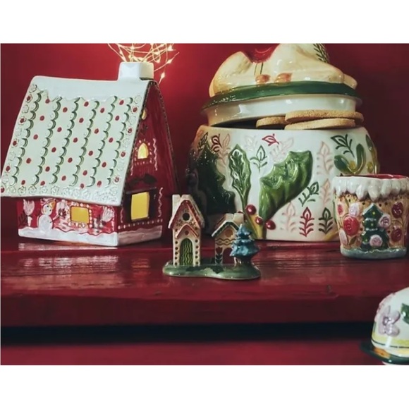 Anthropologie Nathalie Lete Cottage House Salt & Pepper Shakers Set Holiday - Picture 4 of 5
